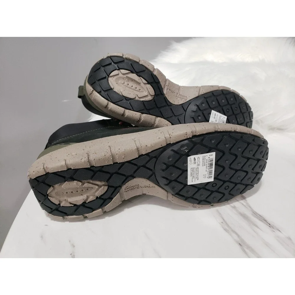 NEW NO BOX SZ 7 WIDE Clarks Hiking Boots Wave Summit AP Waterproof Comfort Women